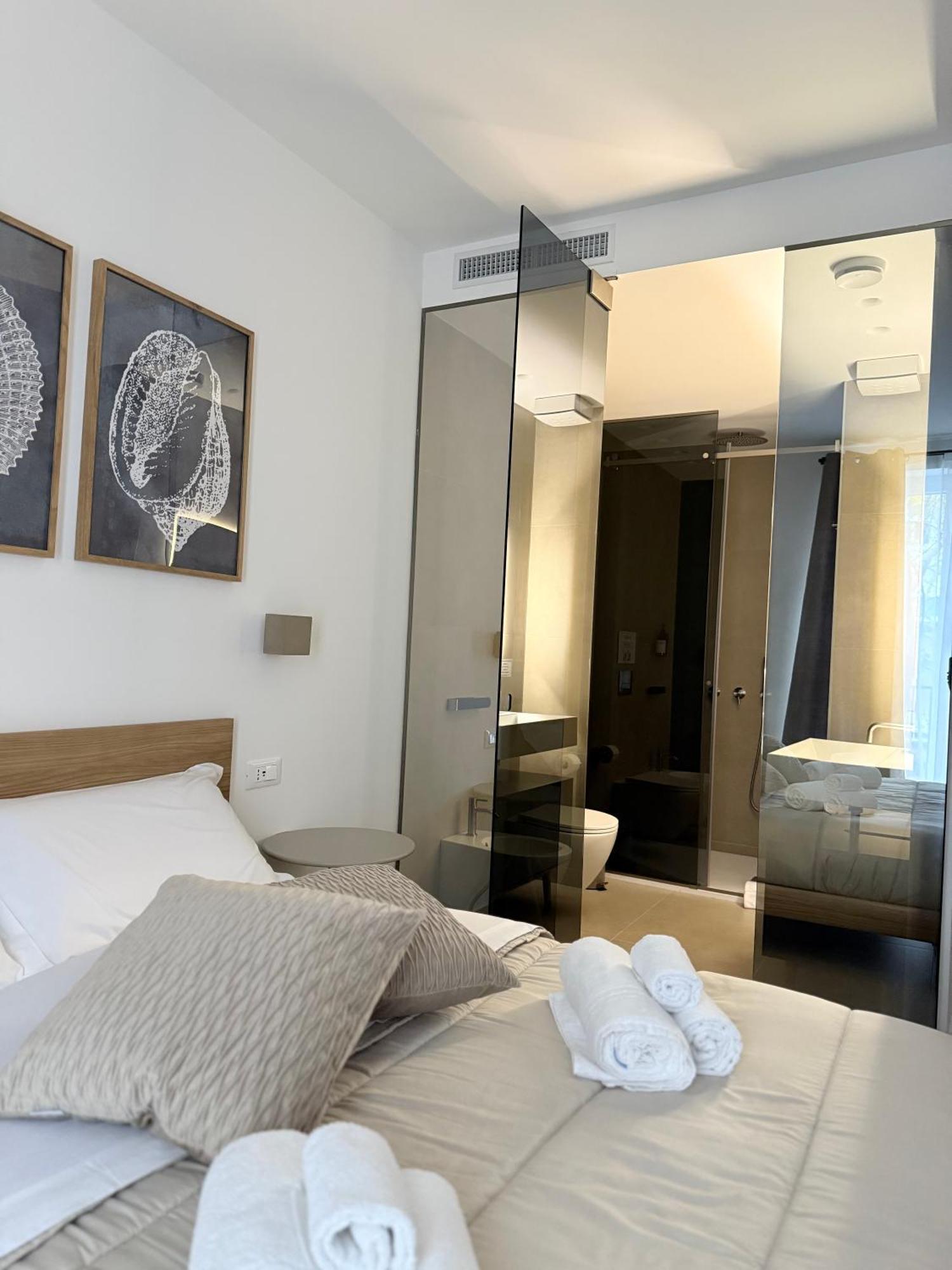 Santa Rosalia Suites Палермо Экстерьер фото