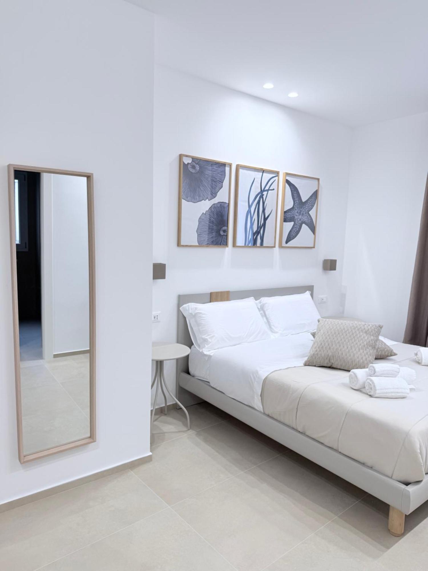 Santa Rosalia Suites Палермо Экстерьер фото